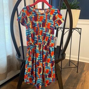 Girls size 6 LulaRoe Mae
